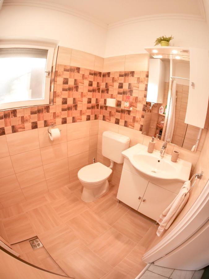 Cseresznyes Apartman Berekfürdő Exterior foto